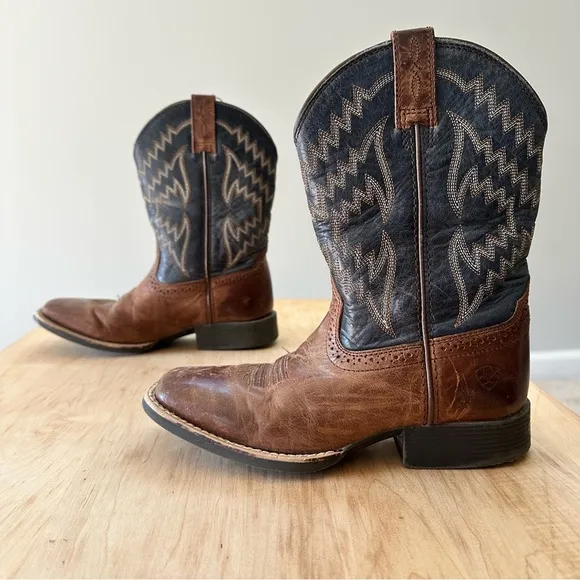 ARIAT Boy’s Brown and Black Cowboy Boots