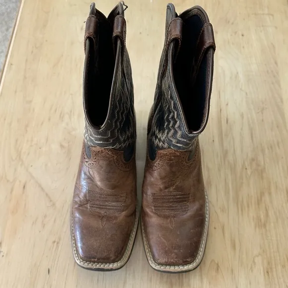 ARIAT Boy’s Brown and Black Cowboy Boots