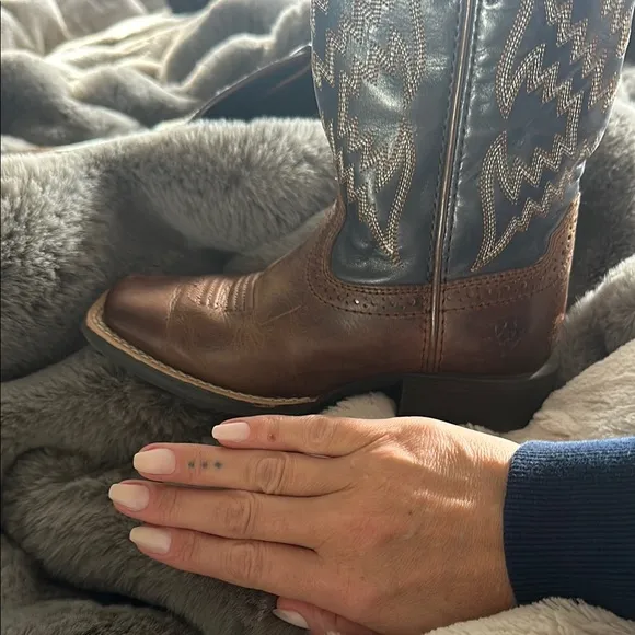 Ariat Brown and Blue Cowboy Boots