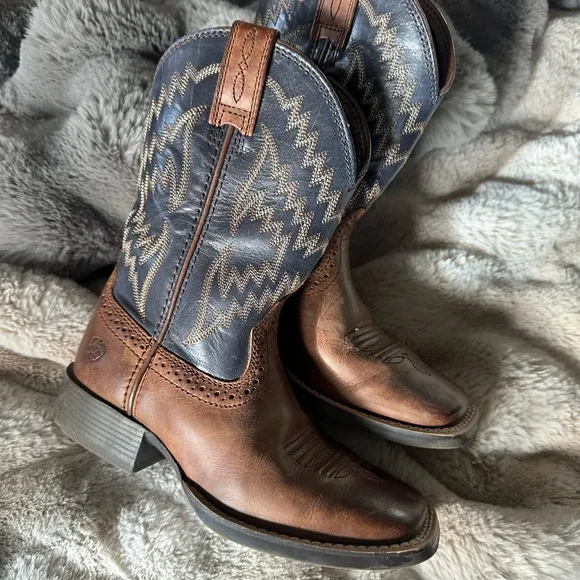 Ariat Brown and Blue Cowboy Boots