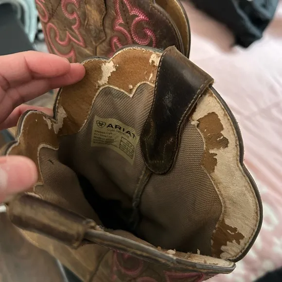 Ariat Brown Round up square toe cowboy boots