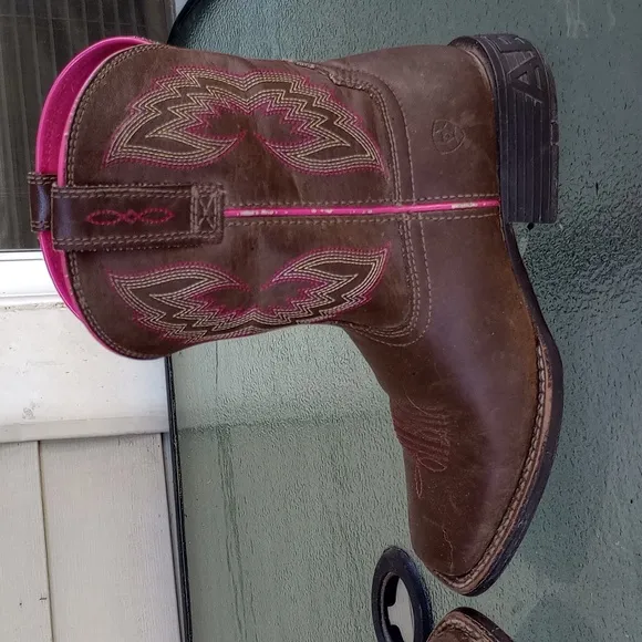 Ariat Cowgirl boots