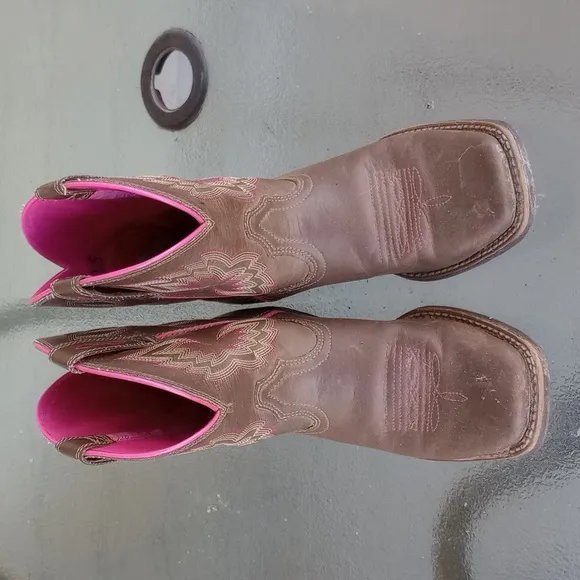 Ariat Cowgirl boots