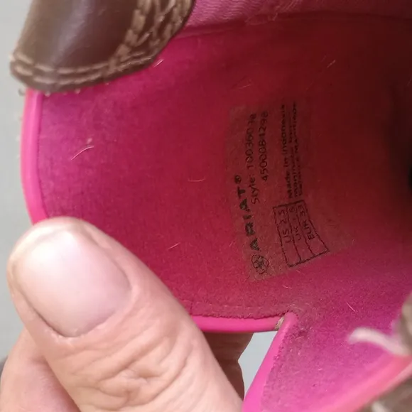 Ariat Cowgirl boots