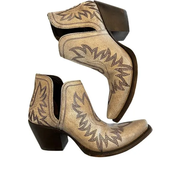 ARIAT Dixon Booties Ankle Blanco Womens Sz 11 Western Hip Rock Cowgirl Snip Toe