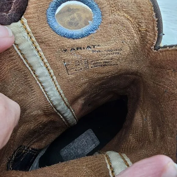 Ariat Kids Brown Square Toe Leather Boots! Size 2.5