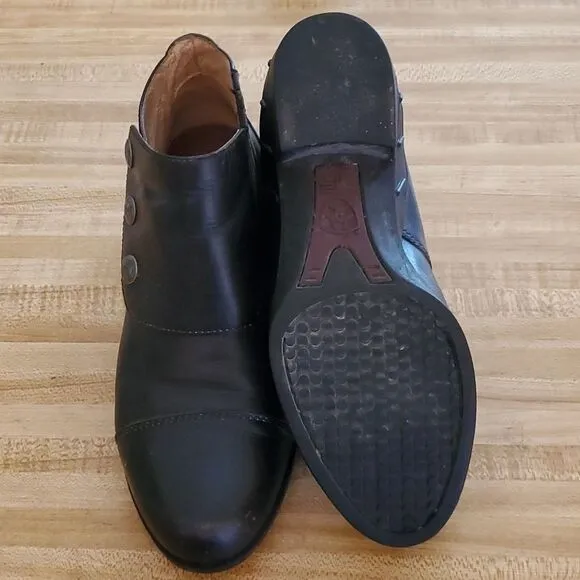 ARIAT leather ankle boots size 5.5