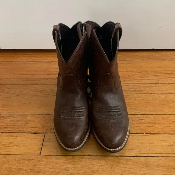 Ariat leather cowgirl boots