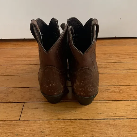 Ariat leather cowgirl boots