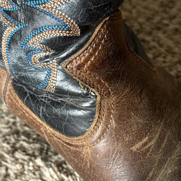 Ariat Men’s 8.5 Sport Square Toe Cowboy Boot Western Leather