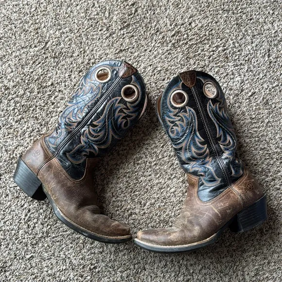 Ariat Men’s 8.5 Sport Square Toe Cowboy Boot Western Leather