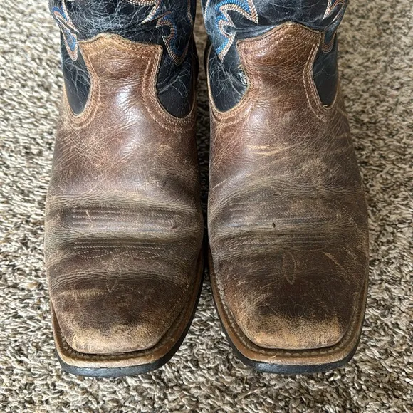 Ariat Men’s 8.5 Sport Square Toe Cowboy Boot Western Leather