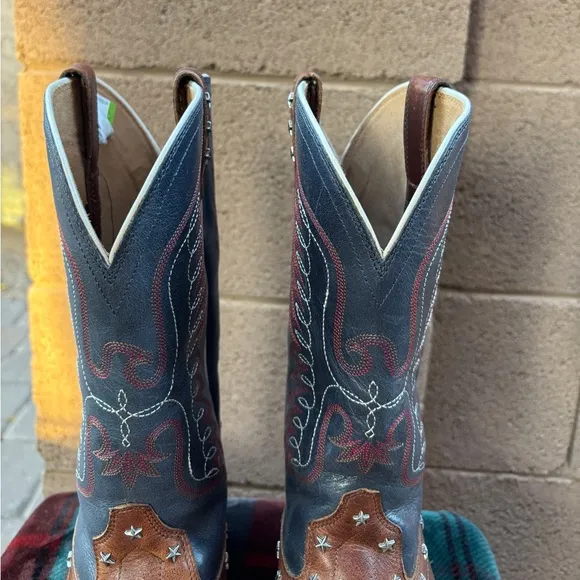 Ariat  Men's Cowboy Boots leather 11 b shoes