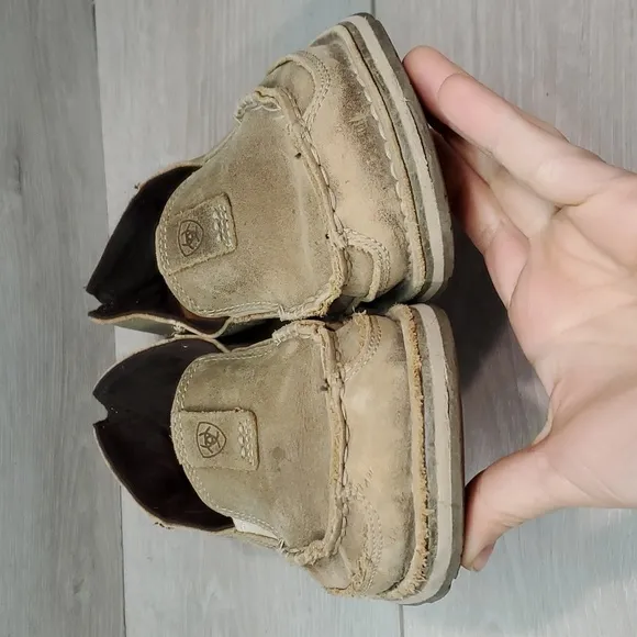 Ariat Womens Leather Bomber Cruiser Loafer Slip on shoes sz 8.5B