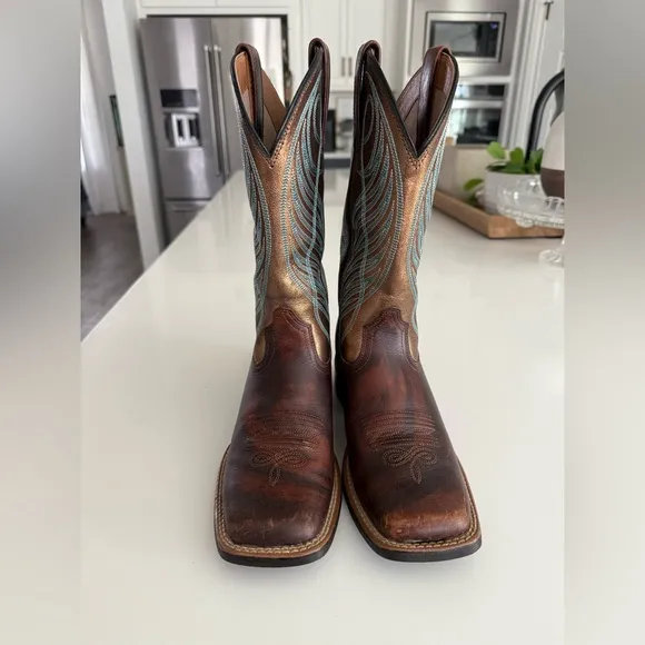 Ariat Women’s Round Up Western Boots Broad Square Toe Dark Brown Copper Gold 6B