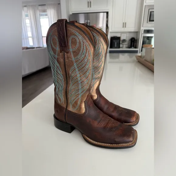 Ariat Women’s Round Up Western Boots Broad Square Toe Dark Brown Copper Gold 6B