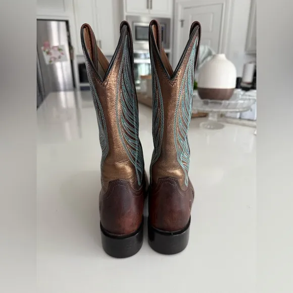 Ariat Women’s Round Up Western Boots Broad Square Toe Dark Brown Copper Gold 6B