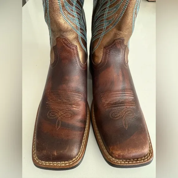 Ariat Women’s Round Up Western Boots Broad Square Toe Dark Brown Copper Gold 6B