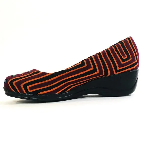 Arte Kuna Colombia Women's EU 38 (US 7.5) Hand Made Slip On Shoes Kuna Print