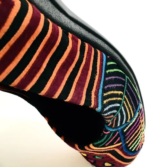Arte Kuna Colombia Women's EU 38 (US 7.5) Hand Made Slip On Shoes Kuna Print