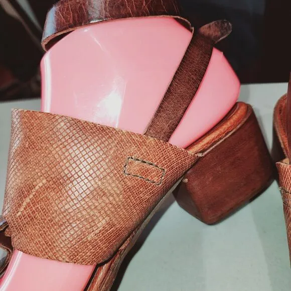 A.S.98 7.5/8 Well Loved Ankle Buckle Distressed Cognac Brn Leather Heel Sandals
