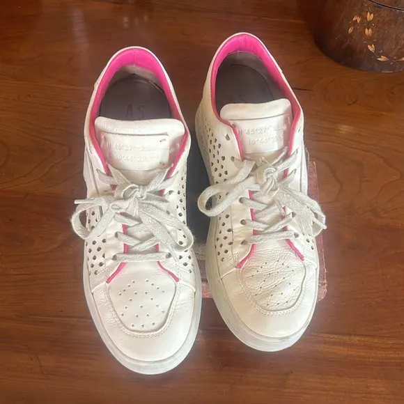 A.S.98 womens adrian sneakers White Leather Perforated Platform Insole