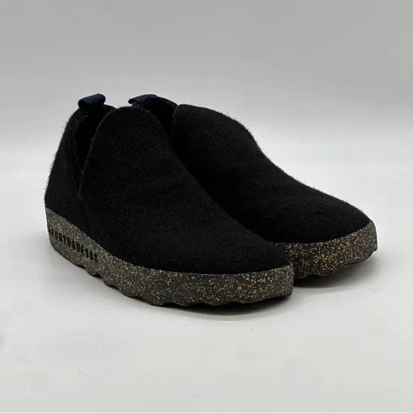 ASPORTUGUESAS City Wool Platform Sneakers. Size 9-9.5