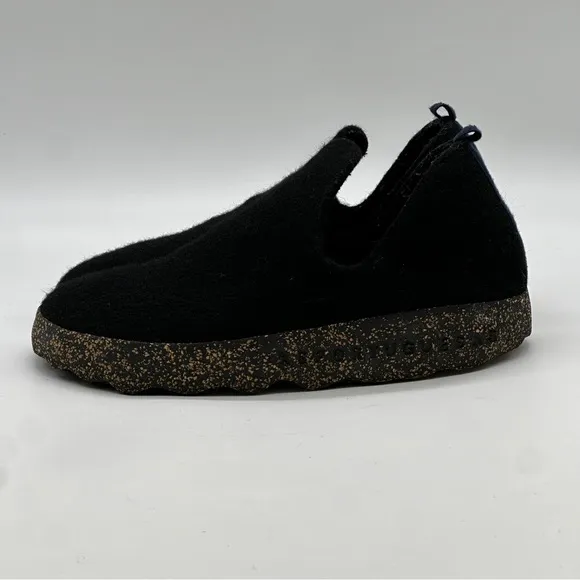 ASPORTUGUESAS City Wool Platform Sneakers. Size 9-9.5