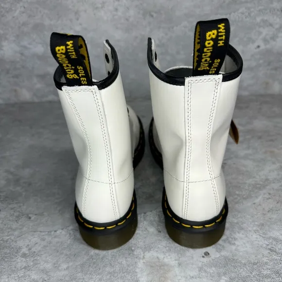 Authentic Dr Doc Martens Boots Women Sz US 6 White Combat AirWair 11821 Lace Up