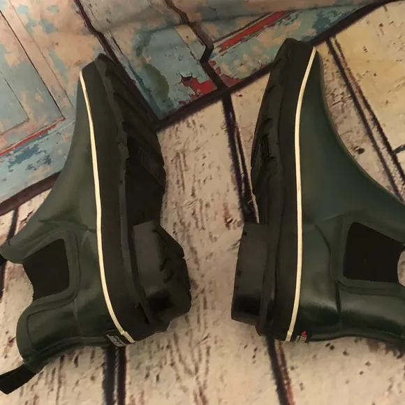 Baffin Womens Marsh Series Pond Mid Rain Boots Round Toe MRSHW004-BK1 Green