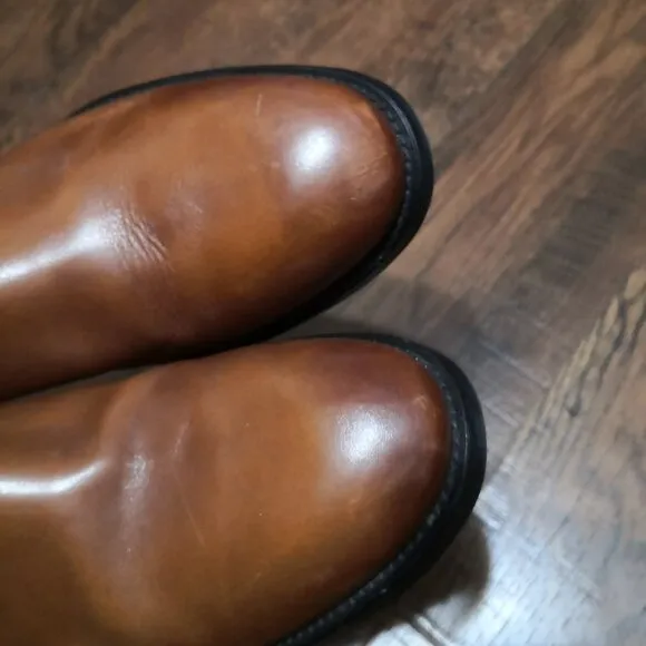 Banana Republic Men’s Tan Chelsea Leather Ankle Boots  Size 9