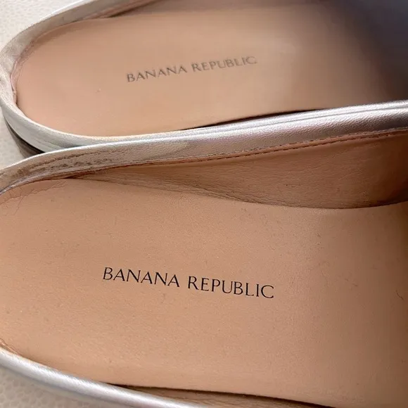 Banana Republic Slip On Women's Mules/Shoes Size 7
