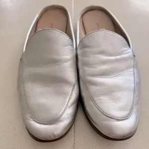 Banana Republic Slip On Women's Mules/Shoes Size 7