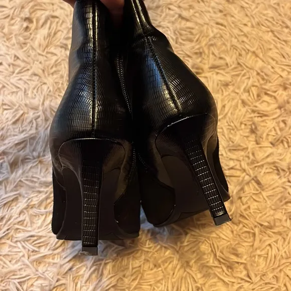 Bandolino knee high leather boots with heel