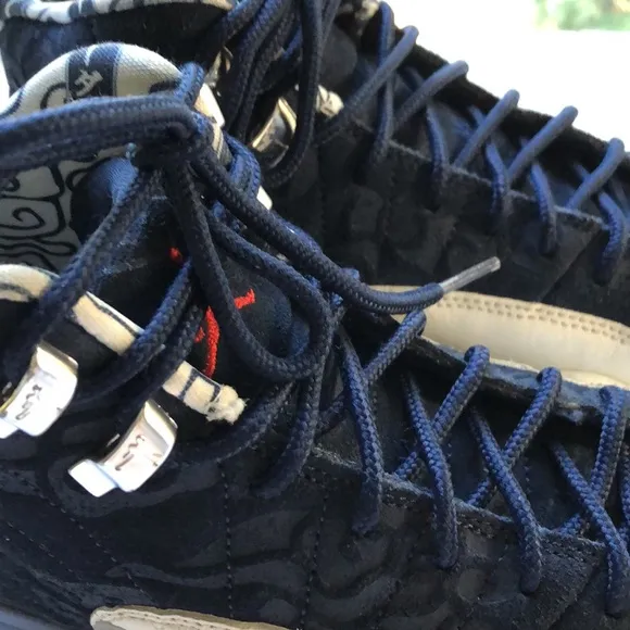 Barely worn!NIKE Air Jordan Navy Blue/ White High top Sneakers
