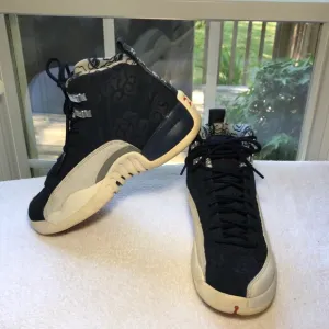 Barely worn!NIKE Air Jordan Navy Blue/ White High top Sneakers