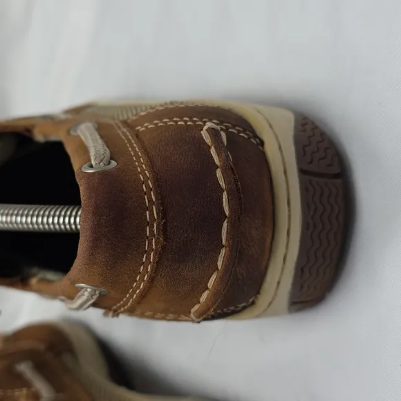Bass &amp; co mens 11.5 Brown Loafer style anchor tan biege  lace ups nice Condition