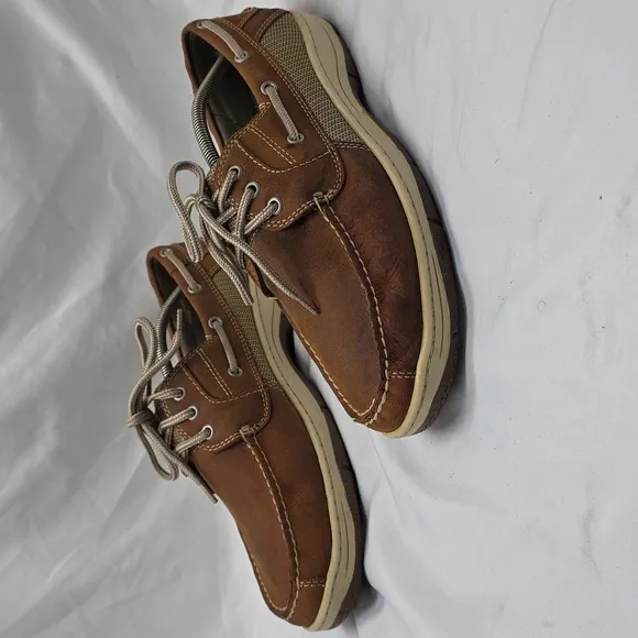 Bass &amp; co mens 11.5 Brown Loafer style anchor tan biege  lace ups nice Condition