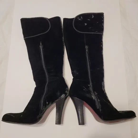 BCBG Maxazria velvet square toe boots sz 9B