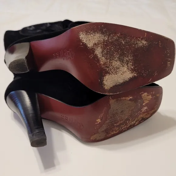 BCBG Maxazria velvet square toe boots sz 9B