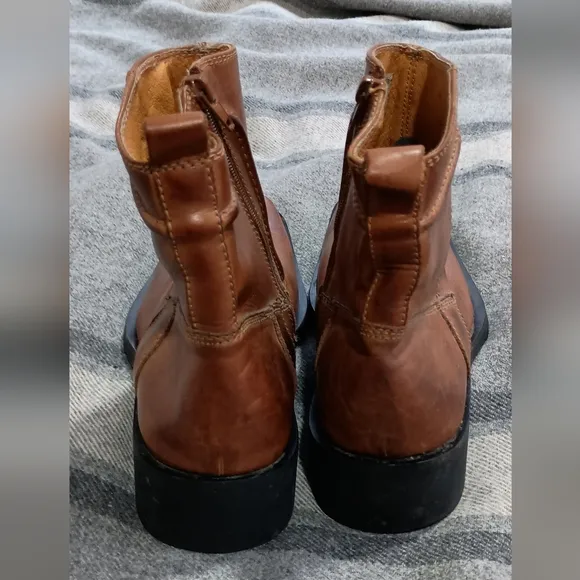 Bed Stu Brown leather side zip chukka boots size 10.5