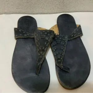 BED STU leather flip flops distressed black size 8