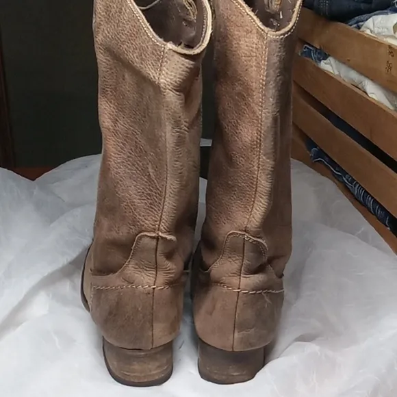 Bed stu light brown women's leather boots size 6