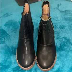 Beek by two birds Boots Black Leather Size 7