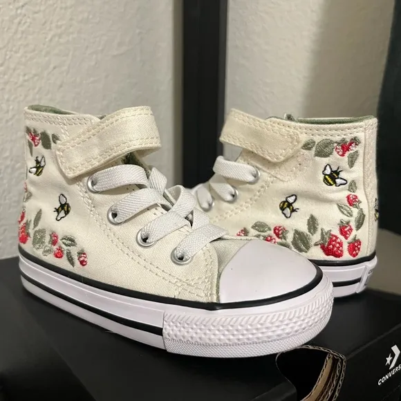 Berries and bees Converse toddlers' Cream High-Top Sneakers