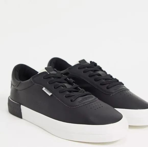 👣BERSHKA😄 Men's Faux Leather Platform Sneakers😃size 8