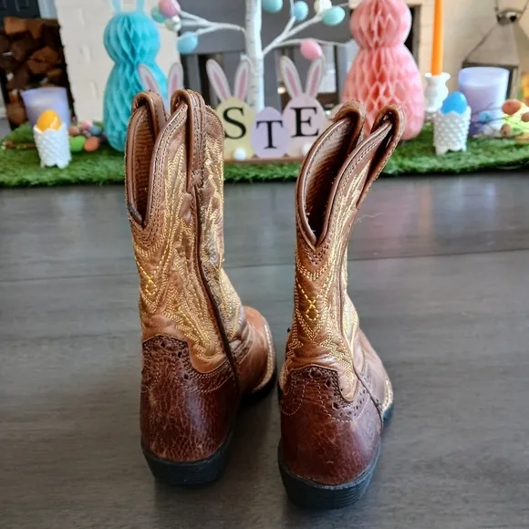 Big Boys Ariat Brown Leather Cowboy Boots with Embroidered Design