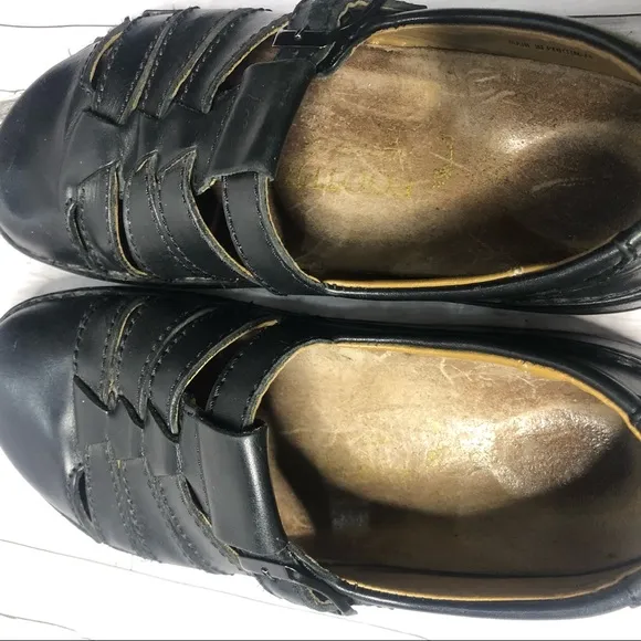 Birkenstock Fishing Sandals Size 8 Shoes Strappy Black Leather Buckle Closure