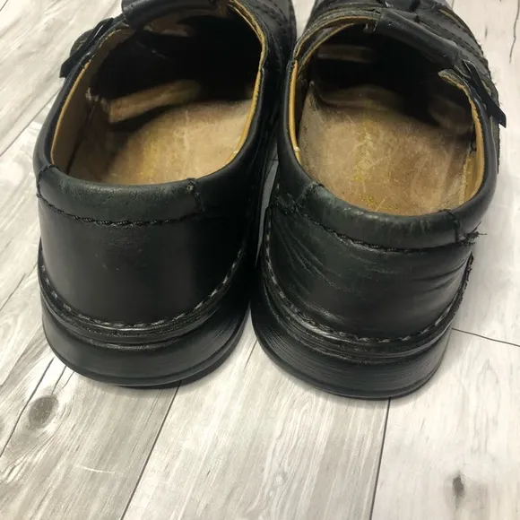 Birkenstock Fishing Sandals Size 8 Shoes Strappy Black Leather Buckle Closure