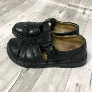 Birkenstock Fishing Sandals Size 8 Shoes Strappy Black Leather Buckle Closure